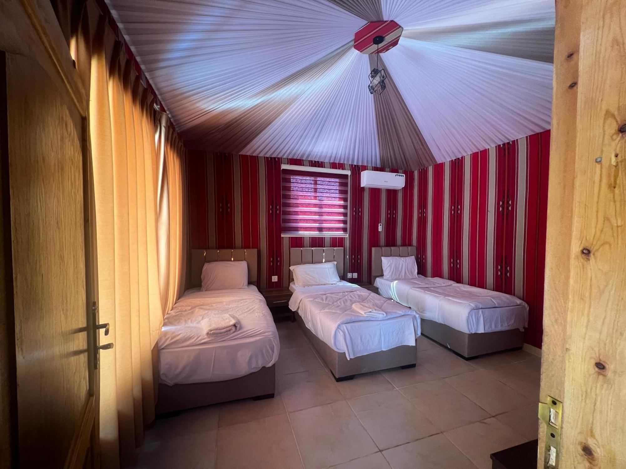 Rum Royal Flower Luxury Camp Wadi Rum Zewnętrze zdjęcie